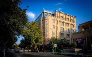 هتل سفیر اصفهان - نمای بیرونی 