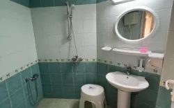 هتل آپارتمان قصر اصفهان - سرویس بهداشتی و حمام 