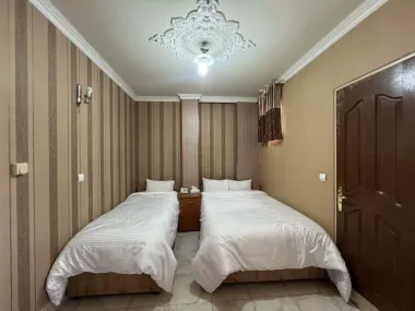 هتل آپارتمان قصر اصفهان - اتاق 3 تخته (1 تخت 2 نفره 1 تخت 1 نفره)