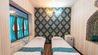 هتل سرای اردیبهشت اصفهان - اتاق 2 تخته (2 تخت 1 نفره)