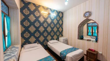 هتل سرای اردیبهشت اصفهان - اتاق 2 تخته (2 تخت 1 نفره)