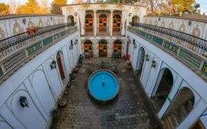 هتل بوتیک خانه معتمدی اصفهان - نمای محوطه