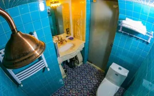 هتل بوتیک خانه معتمدی اصفهان - سرویس بهداشتی و حمام