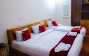 هتل گل افرا شیراز - اتاق 3 تخته (1 تخت 2 نفره 1 تخت 1 نفره)