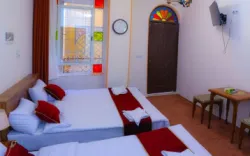 هتل گل افرا شیراز - اتاق 3 تخته (1 تخت 2 نفره 1 تخت 1 نفره)