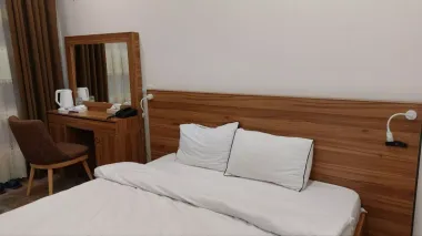 هتل قصر یازده شیراز - اتاق 2 تخته (1 تخت 2 نفره)