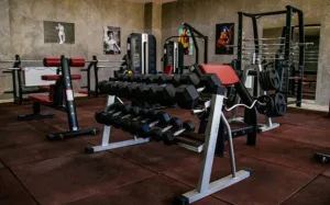 هتل قصر یازده شیراز - سالن ورزشی