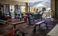 هتل قصر یازده شیراز - سالن ورزشی