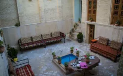 اقامتگاه سنتی سپهری شیراز - نمای محوطه