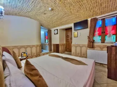 هتل پنج دری شیراز - اتاق 2 تخته (1 تخت 2 نفره)