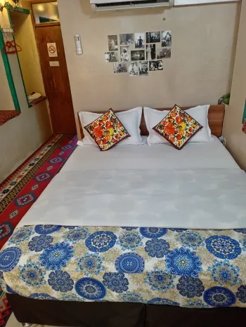 هتل ماه منیر شیراز - اتاق 2 تخته (1 تخت 2 نفره)