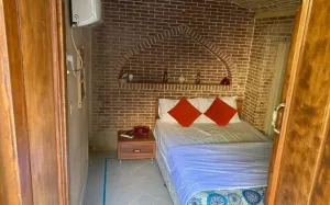 هتل ماه منیر شیراز - اتاق 2 تخته (1 تخت 2 نفره)