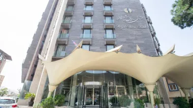 هتل رویال شیراز - نمای بیرونی 