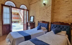 اقامتگاه سنتی فروغ مهر شیراز - اتاق 2 تخته (2 تخت 1 نفره)