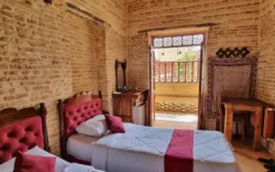 اقامتگاه سنتی فروغ مهر شیراز - اتاق 2 تخته (2 تخت 1 نفره)