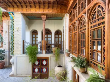 هتل بوتیک ایران مهر شیراز - نمای محوطه