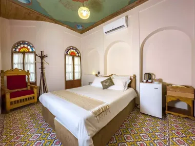 هتل بوتیک ایران مهر شیراز - اتاق 2 تخته (1 تخت 2 نفره)