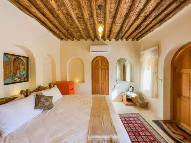 هتل بوتیک ایران مهر شیراز - اتاق 2 تخته (1 تخت 2 نفره)