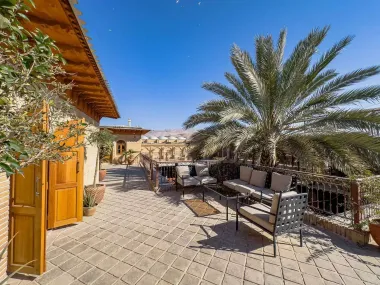 هتل بوتیک ایران مهر شیراز - نمای محوطه