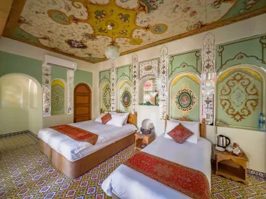 هتل بوتیک ایران مهر شیراز - اتاق 3 تخته (1 تخت 2 نفره 1 تخت 1 نفره)