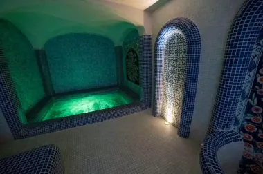 اقامتگاه بومگردی عمارت هفت رنگ شیراز - جکوزی÷