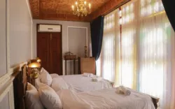 اقامتگاه بومگردی والاد شیراز - نمای اتاق 