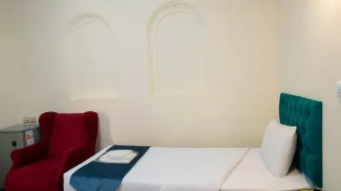 اقامتگاه سنتی درباری شیراز - نمای اتاق 