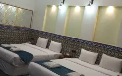 اقامتگاه سنتی درباری شیراز - اتاق 4 تخته (2 تخت 2 نفره)