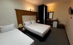 هتل بارش مشهد - اتاق 3 تخته (1 تخت 2 نفره و 1 تخت 1 نفره)