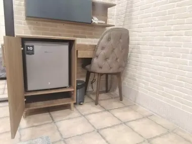 اقامتگاه سنتی هفت دری شیراز - امکانات اتاق