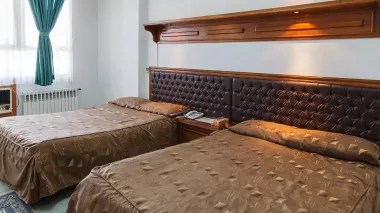 هتل پارک شیراز - اتاق 4 تخته (2 تخت 2 نفره)