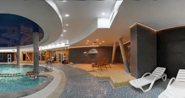 هتل بزرگ چمران شیراز - استخر