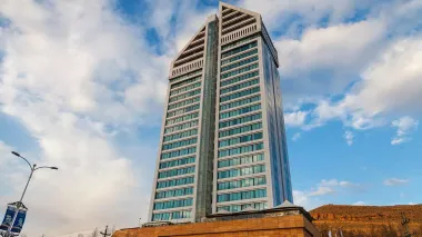 هتل بزرگ چمران شیراز - نمای بیرونی