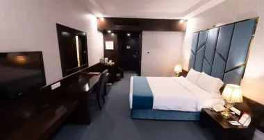 هتل بزرگ چمران شیراز - اتاق 2 تخته (1 تخت 2 نفره)