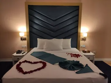 هتل امپراطور مشهد - اتاق 2 تخته (1 تخت 2 نفره)