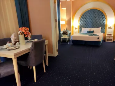 هتل امپراطور مشهد - اتاق 2 تخته (1 تخت 2 نفره)