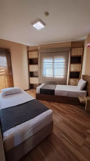 هتل آپارتمان لوتوس پارسیان مشهد - اتاق 2 تخته (2 تخت 1 نفره)