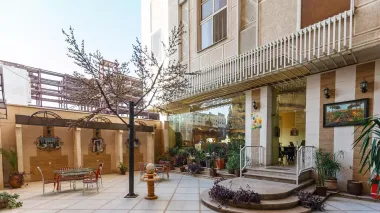هتل ارم شیراز - نمای بیرونی