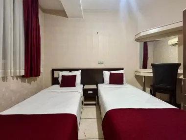 هتل آپارتمان آرین شیراز - اتاق 2 تخته (2 تخت 1 نفره)