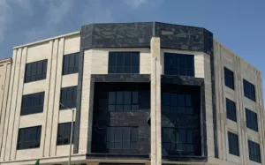 هتل آزادی قشم - نمای بیرونی 