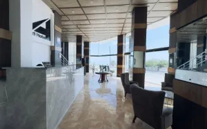 هتل آزادی قشم - لابی 