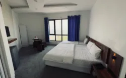 هتل آزادی قشم - اتاق 3 تخته (1 تخت 2 نفره 1 تخت 1 نفره)