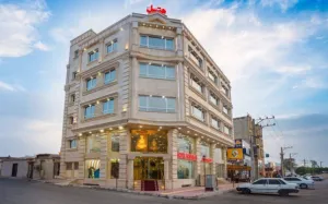 هتل رخسار قشم - نمای بیرونی 