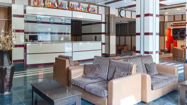 هتل بهشت قشم - لابی 