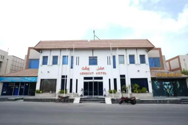 هتل بهشت قشم - نمای بیرونی 