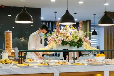 هتل آوینا قشم - رستوران