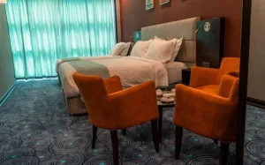 هتل آوینا قشم - اتاق 3 تخته (1 تخت 2 نفره 1 تخت 1 نفره)