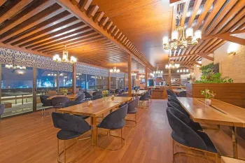 هتل قصرالضیافه مشهد - کافی شاپ