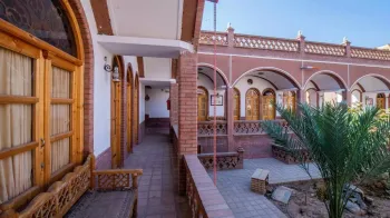 هتل سنتی فانوس ویونا کاشان - نمای محوطه