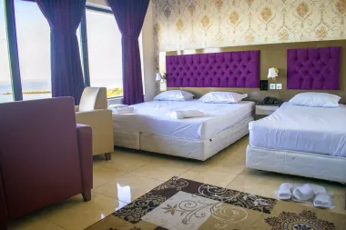 هتل لیدو رامسر - اتاق 3 تخته (1 تخت 2 نفره 1 تخت 1 نفره)